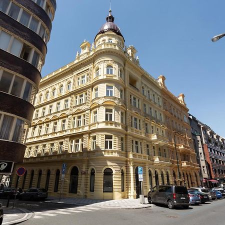 Апартаменты Sunlit Studio Near Wenceslas Square By Prague Days Экстерьер фото
